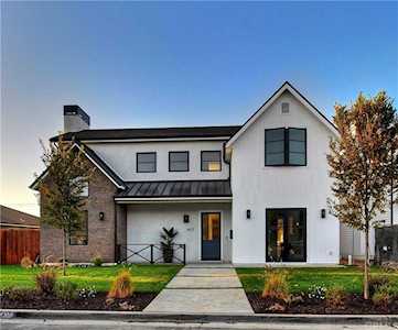 417 Holmwood Newport Beach, CA 92663