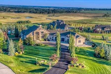 214 Grizzly Rise Rural Rocky View County, AB T4C 0B5