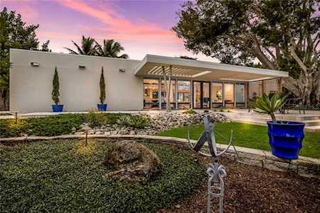 5143 Dewey Place Sarasota, FL 34242