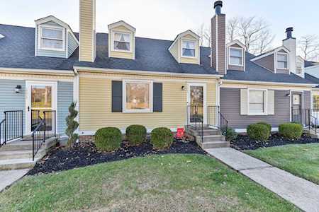 10608 Colonial Woods Way Louisville, KY 40223