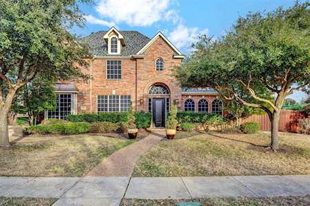 1502 Vinecrest Lane Allen, TX 75002