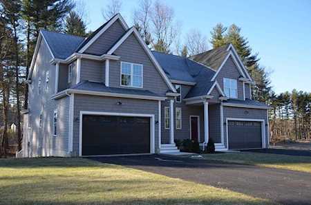 2 8 Pine St #1 Boylston, MA 01505