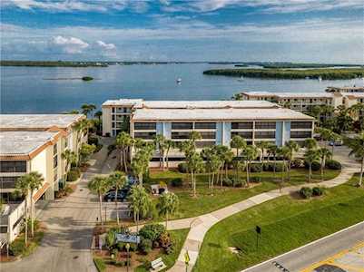 1551 Beach Road Englewood, FL 34223