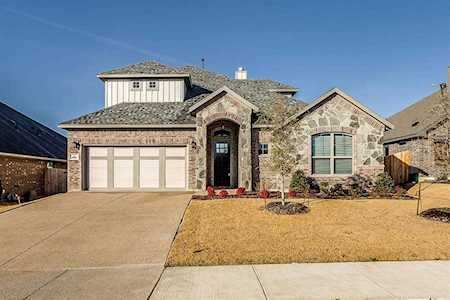 6800 Fire Dance Drive Benbrook, TX 76126
