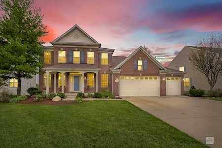 1179 Dorr Dr Sugar Grove, IL 60554