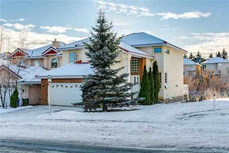 5530 Patina Drive SW Calgary, AB T3H 3C9