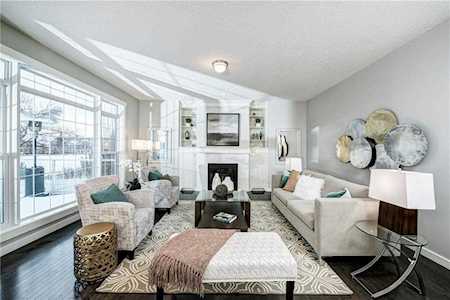 34 Johnson Place SW Calgary, AB T3E 7S2