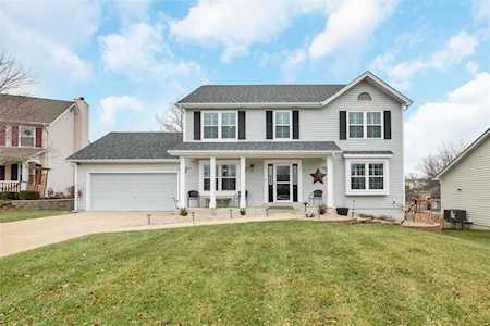 5808 Saddlebrook Dr St Charles, MO 63304