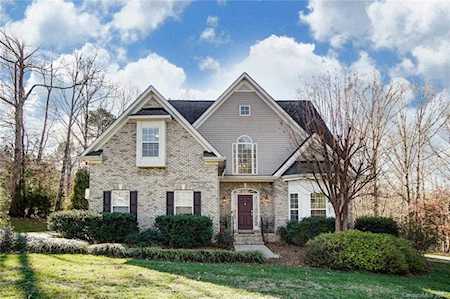 821 Lynnwood Farms Dr Fort Mill, SC 29715