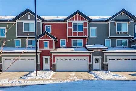 64 Nolan Hill Heights NW Calgary, AB T3R 0S5