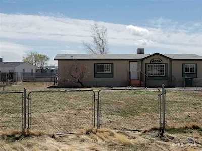 1735 Tuscarora Street Silver Springs, NV 89429