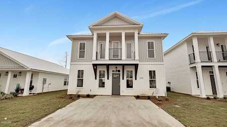 413 Raven Ln Panama City, FL 32404