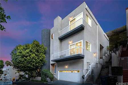 3516 Dixie Canyon Place Sherman Oaks, CA 91423