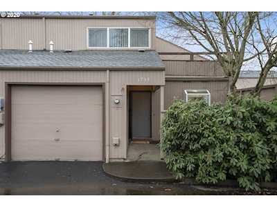 1735 NW Rolling Hill Dr Beaverton, OR 97006