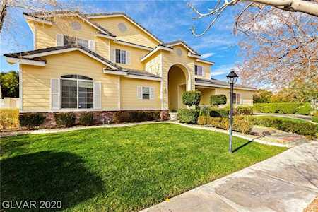 7460 Grassy Field Ct Las Vegas, NV 89131