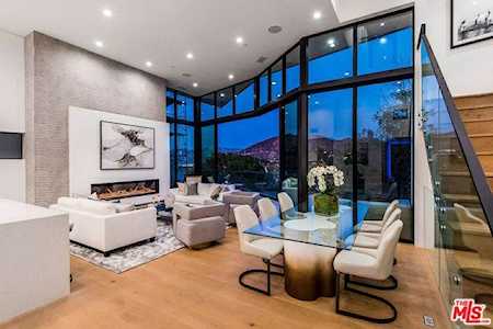7153 W Woodrow Wilson Drive Los Angeles, CA 90068