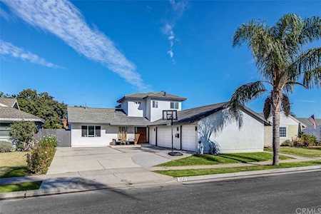 6141 Kelley Circle Huntington Beach, CA 92647