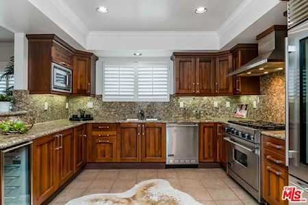 1878 Greenfield Avenue #PH2 Los Angeles, CA 90025