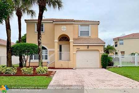 7937 Rockport Cir Lake Worth, FL 33467