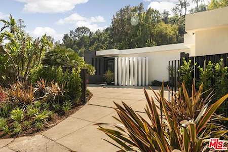1049 Loma Vista Drive Beverly Hills, CA 90210