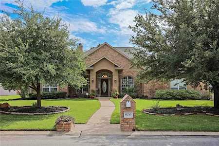 806 Royal Adelade Dr College Station, TX 77845-4443
