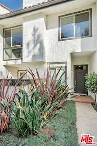 17085 Palisades Circle Pacific Palisades, CA 90272