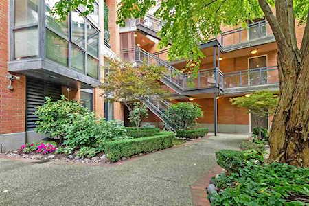 212 Davie Street #203 Vancouver, BC V6B 5Z4