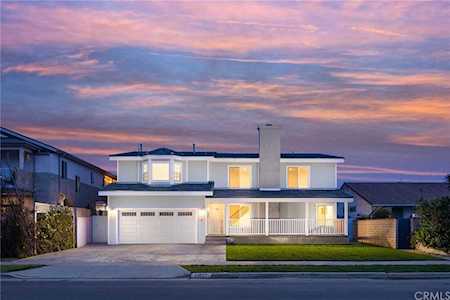 21582 Kanakoa Lane Huntington Beach, CA 92646
