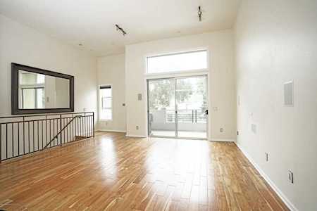 2399 Silver Lake Boulevard #17 Los Angeles, CA 90039