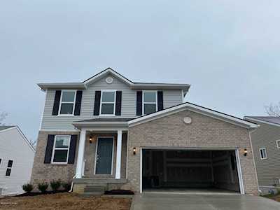 5072 Tealwood Dr Shelbyville, KY 40065