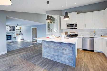 16551 Sunhaven Road SE Calgary, AB T2X 2L8