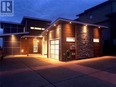 2209 Navigators Rise Victoria, BC V9B0P4
