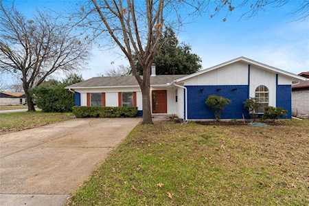 6716 Mccoy Drive Watauga, TX 76148