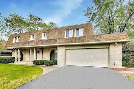 2337 Arbeleda Ln Northbrook, IL 60062