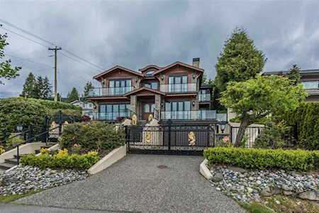 2195 Palmerston Avenue West Vancouver, BC V7V 2V7