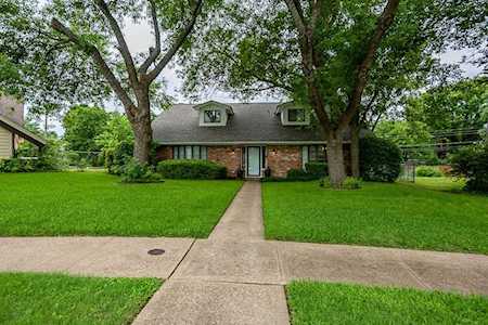 3855 Rugged Circle Dallas, TX 75224