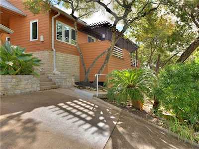 800 W Ledgeway St West Lake Hills, TX 78746