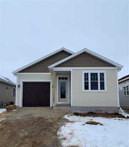 107 Woods Ln Columbus, WI 53925
