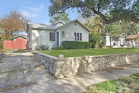 609 E Ladera Street Pasadena, CA 91104