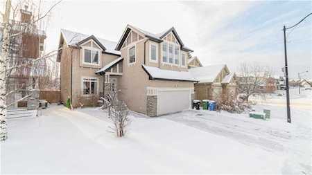 142 Evergreen Common SW Calgary, AB T2Y 4N7