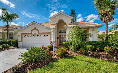 8408 Whispering Woods Court Lakewood Ranch, FL 34202