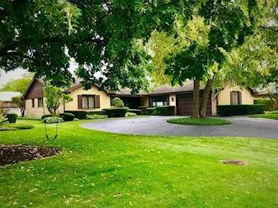 1307 Canterbury Ln Glenview, IL 60025