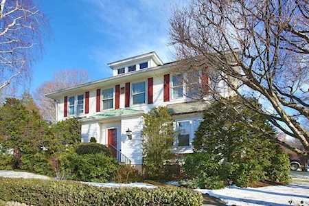 1126 Centre St #1 Newton, MA 02459