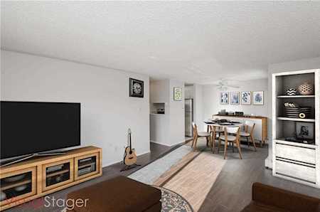 723 57 Avenue SW #306 Calgary, AB T2V 4Z3