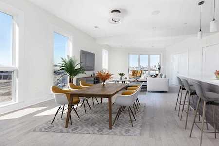 232 Old Colony Ave #404 Boston, MA 02127