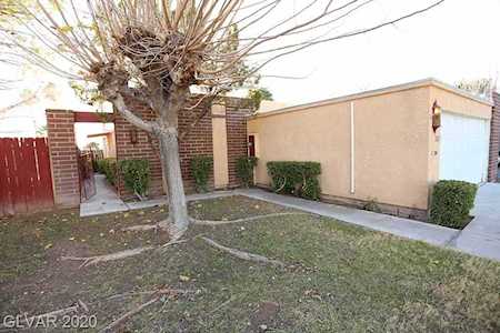 5261 Lakewood Court North Las Vegas, NV 89120