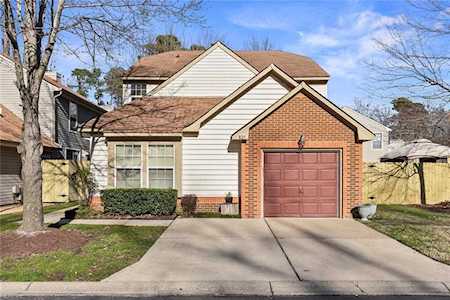 825 Greystone Trace Newport News, VA 23602