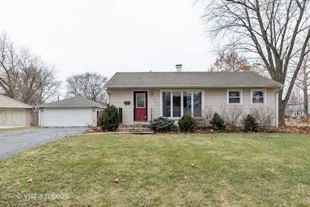 3701 Meadow Dr Rolling Meadows, IL 60008