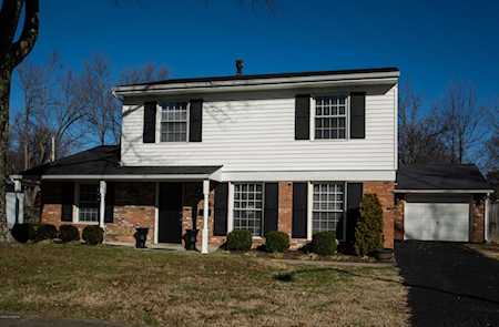 2413 Woodmont Dr Louisville, KY 40220