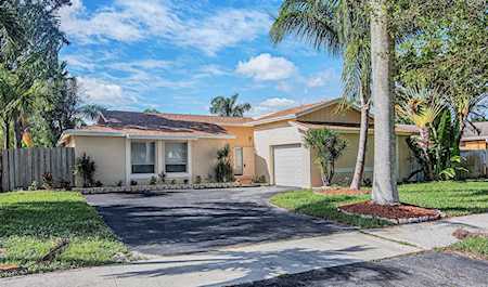 285 NW 40Th Terrace Deerfield Beach, FL 33442